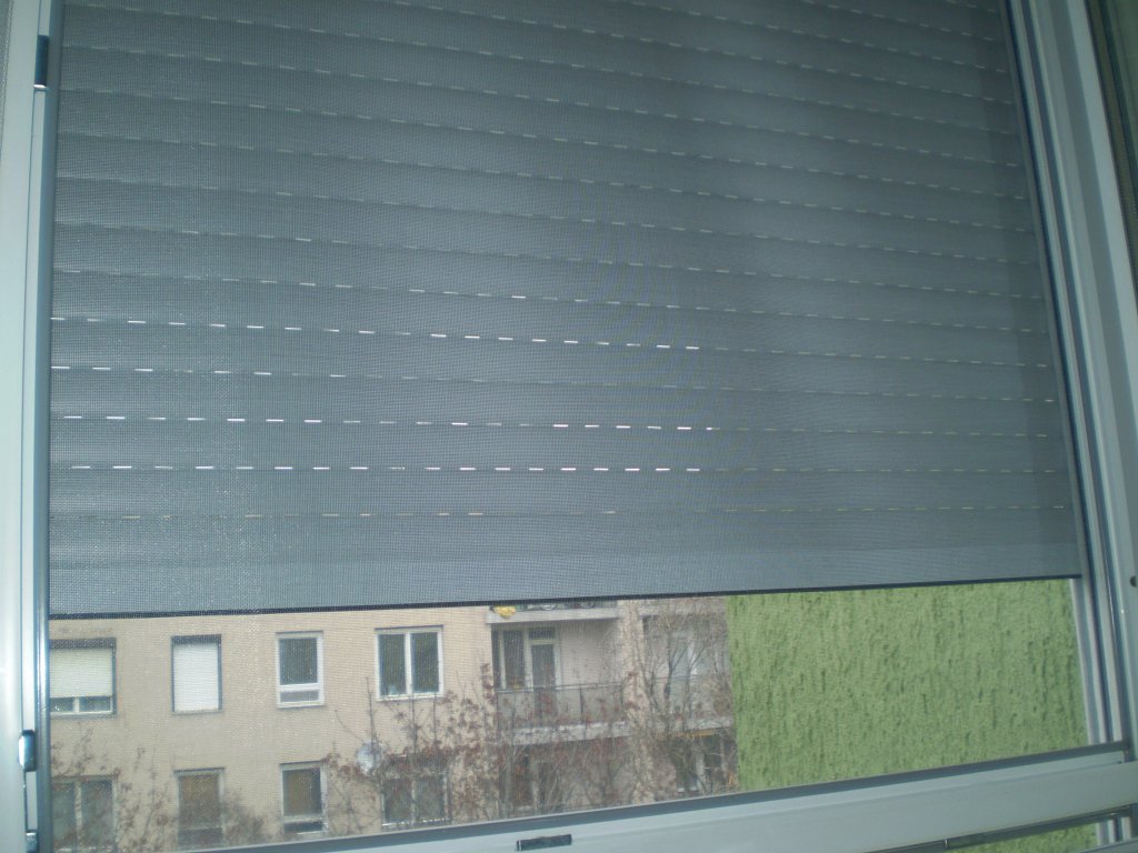 szúnyoghálós műanyag redőny